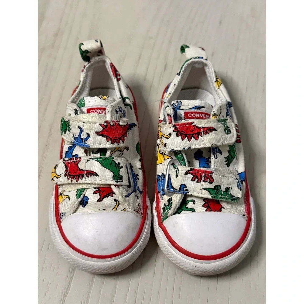 Converse Chuck Taylor All Star Dinosaur Print Sneakers Size 5.  White canvas wit